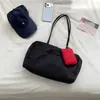 Bolsa Boston Leve Simples de Nylon Estilo Coreano Feminina Nova Grande Capacidade Moda Versátil Casual Bolsa de Ombro
