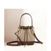 Bolso de Cubo de Lujo Ligero de Moda 2025 Nuevo Nicho Versátil Bolso de Hombro Cruzado Bolso de Mano Elegante de Alta Gama para Mujeres