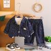 Estilo Primavera 2025 Estilo Coreano Chaqueta de Mezclilla Casual Conjunto de Tres Piezas para Niños Primavera y Otoño Venta al por Mayor Directamente de Fábrica
