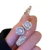 Pendientes Cuadrados de Diamante con Cierre de Plata 925 para Mujer, Cristal Cubo de Azúcar Pequeño Brillante, Temperamento de Lujo Ligero, Pendientes de Lujo Ligero de Alta Gama