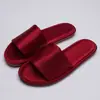 Otoño e invierno zapatillas de casa con suela de tendón de res similar a la seda para mujer multicolor satén antideslizantes fondo suave satén diy primavera