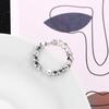 Selección de Arte Tesoro de la Suerte Roto Varios Dos Anillos de Plata Moda para Mujer Combinación Perfecta Cortado Irregular Cuadrado Pequeño Tridimensional Anillo para el Dedo