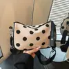 Bolsa de ombro coreana de moda diária 2026 transfronteiriça, bolsa almofada versátil e estilosa, bolsa transversal casual para o dia a dia