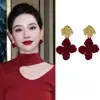 Nuevos Pendientes Flor de Terciopelo Rojo Estilo Retro Hong Kong para Mujer, Pendientes de Oro de Alta Gama Más Vendidos, Elegantes y con Estilo Accesorios para Orejas