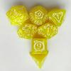 Nuevo juego de dados acrílicos con diseño de dragón patentado de Dragon Year, dados digitales DND de 7 piezas para juegos de grupo en ejecución.