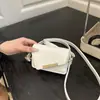 Mini Bolsa Feminina de Cereja Fresca e Estilosa, Nova Tendência de Verão 2026, Bolsa Transversal de Nicho, Bolsa Quadrada Pequena Chique e Doce