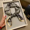Bufanda de Seda Simple, Elegante y a la Moda, Lujo Ligero de Alta Gama, Versátil Pañuelo Cuadrado 100% Seda de Morera, Regalo de Vacaciones para Mujeres, Accesorio