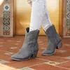 Botas Femininas Europeias e Americanas Novas Outono e Inverno 2026 Botas Curtas Estilo Martin Botas de Salto Grosso Salto Médio Tamanho Personalizado 40-43 Tamanho Grande Botas de Exportação