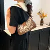 Bolso de Hombro Retro con Letras para Mujer 2025 Nuevo Estilo Moda de Nicho Bolso de Hombro para Viajar Estilo Occidental Bolso Baguette