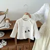 Pantalones de plumas para niño ropa exterior cálida 2026 otoño e invierno nuevo estilo mono de bebé de dibujos animados pantalones con tirantes de plumas para bebé
