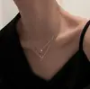 Collar de Diamante Flash de Doble Capa en Forma de V para Mujer Lujo Ligero Diseño de Nicho Sentido de la Moda Estilo Ins Cadena de Clavícula Elegante Exquisita Venta al por Mayor