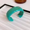 Pulsera Abierta Estilo Vintage Chapada en Oro Real Madreperla Moda Retro Pulsera Versátil para el Trabajo Joyería Simple Elegante para Mujer
