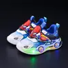 Tênis Infantis Cartoon com Luzes para Meninos para Primavera e Outono, Tênis de Corrida Luminous Confortáveis com Desenho de Carro Infantil, Modernos