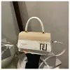 Bolso de Mano Cuadrado Pequeño Transfronterizo de Alto Valor Nuevo Otoño 2025 Moda Simple Versátil Moderno Bolso de Hombro Único Cruzado