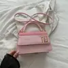 Nova Bolsa de Mão Quadrada Pequena de Alto Valor Outono 2026 Moda Simples Versátil Tendência Bolsa de Ombro Transversal para Vendas Transfronteiriças