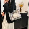 Cuadros Gran Capacidad Simple Casual 2025 Nuevo Femenino Viajero Popular Estilo Extranjero Estudiante Universitario Clase Bolso Tote Bandolera