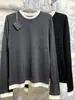 Elegante camisa base de malha bicolor, com visual de duas peças, para mulheres, roupa de inverno e outono, top estiloso de manga longa e gola redonda em camadas