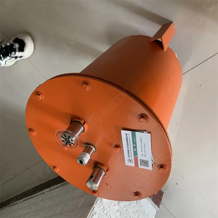 自动负压放水器46