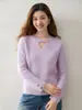 Elegante suéter de cachemira con un diseño de escote único, que presenta un patrón calado, para mujer, nueva colección otoño/invierno 2026, con un distintivo punto "yuanbao", moderno, versátil y suave, perfecto como capa base