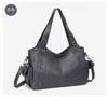 Bolsa de mano transfronteriza, gran capacidad, nuevo estilo otoño/invierno, se puede llevar cruzada, adecuada para ir al trabajo, versátil, diseño retro, bolso de hombro, bolsa grande para debajo del brazo