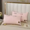 Núcleo de almohada con terciopelo de plumas de alta elasticidad, almohada de soporte para el cuello para adultos, almohada individual para dormitorio, hecho a medida de fábrica, disponible para dropshipping