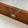 Collar Sencillo y Elegante con Lazo para Mujer, Pequeño y Delicado, Fresco y Versátil, Cadena para Clavícula con Diseño Único, Cadena de Cuello de Moda