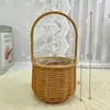 Arranjo de Flores Portátil de Rattan Sintético, Cesta de Flores Tecida à Mão, Enfeites para Sala de Estar, Cesta Pastoral, Embalagem de Lembrança, Cesta de Flores