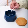 Cenicero de cerámica con tapa para el hogar, hotel, sala de estar, cenicero de alta gama, cenicero creativo, exclusivo de Amazon.