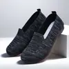 Zapatos de Mujer Transpirables sin Cordones Estilo Nuevo 2025 Suela Suave Zapatos para Madres de Mediana Edad y Mayores Zapatos de Tela Old Beijing