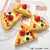 Brinquedo de Comida Simulada Morango Queijo Pizza Acessórios de Resina DIY Decoração de Mesa para Casa Ímã de Geladeira Pingente Criativo
