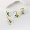 Pendientes de Navidad de Flores Secas de Amazon Diseño Verde Creativo Hechos a Mano de Resina Pendientes de Árbol de Navidad Pendientes de Nicho