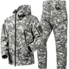Venta al por mayor transfronteriza del conjunto de chaqueta camuflaje ruso tipo piel de tiburón con temática de ruinas, con pantalones tácticos impermeables forrados de polar y uniforme militar especial