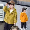 Chaqueta de otoño para niño 2026 nuevo modelo, genial y elegante, cortavientos con capucha para niño pequeño, top de primavera y otoño para niños, moderno