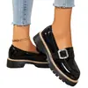 Mocasines de mujer talla grande transfronterizos 2026 nuevo estilo primavera tacón grueso retro slip-on zapatos de cuero comercio exterior en stock al por mayor
