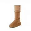 Botas de neve femininas longas cinzas, novo estilo inverno 2025, com sola grossa, que aumentam a altura, forradas com fleece, espessadas, sapatos quentes de algodão para mulheres baixinhas