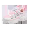 Tênis de corrida infantil feminino fivela giratória casual crianças grandes e médias casuais confortáveis sapatos femininos tênis esportivos novo estilo pequena fada
