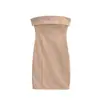Mini vestido ajustado de verano para chica sexy y atractiva, de cintura alta, con abertura en la espalda, con copas en el pecho y dobladillo acampanado