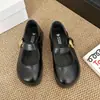 Novos sapatos Mary Jane de couro estilo noite franceses para combinar com saias, mocassins baixos femininos 2026, sapatos de verão femininos de peça única