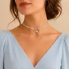 Europeu e Americano transfronteiriço retro das mulheres clavícula cadeia jóias liga artesanal colar de lantejoulas chifre lua pingente colar