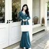Elegante vestido longo de manga comprida com decote em V estilo francês para mulheres, nova coleção de primavera, acinturado, emagrecedor e que realça a silhueta, estilo sereia
