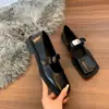 Sapatos Mocassins Estilo Coreano Fivela de Metal Tira Única Sapatilhas Mary Jane Francesas Versáteis Novo Estilo com Outono Inverno 2026 Bico Quadrado