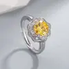 Nueva Colección de Anillos de Piedras Preciosas de Color, Diseño Geométrico Nicho Chapado en Oro Cobre, Micro-Incrustado Imitación Moissanita, Anillo de Zirconio de Alto Carbono, Flor de Hielo