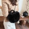 Bolso de mano de felpa para mujer, nuevo bolso de nube plisado de otoño e invierno 2023, bolso de felpa de alta gama, bandolera de un solo hombro, pequeño.