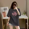 Camiseta Oversize de Manga Corta Estilo Europeo para Mujer, Nueva Tendencia de Verano 2024, Marca Trendy, Cuello Redondo, Corte Holgado, Top de Longitud Media, Tendencia Ins