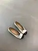 []2026 Nova Moda Quadrado Bico Bloco de Cor Laço Boca Rasa Mary Jane Rasteira Vovó Sapatos Individuais