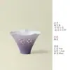 Caneca de Chá Cônica de Cerâmica Ino Kiyosong Roxo Ritmo Flor Branca Pintada à Mão com Borda Floral, Alto Valor Estético, Caneca de Aroma para Uso Doméstico, Caneca de Degustação
