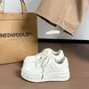Zapatillas Blancas Gruesas Súper Elegantes para Mujer, Nuevas Zapatillas Deportivas Casuales con Plataforma que Aumentan la Altura para Estudiantes, Primavera y Otoño 2026