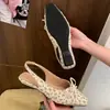 Primeiro Encontro com o Estilo Gentil da Temporada: Sandálias Fechadas com Laço Floral e Salto Bloco para Mulheres, Versáteis Sapatos de Baixo Salto Estilo Fada