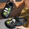 Sapatos com furos bolsa feminina cabeça chinelos de casa antiderrapantes banheiro chuveiro chinelos de verão sola macia leve podem ser usados fora chinelos masculinos