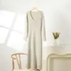 Vestido de punto tipo suéter de lana pura para mujer, versión regular, cuello en V, para otoño e invierno 2026